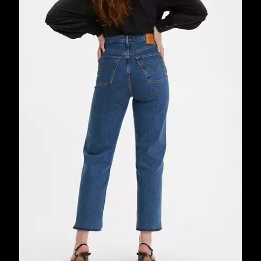 Levi’s Ribcage Button Fly Straight Leg Crop Medium Blue Denim size 30